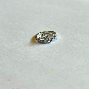 Sz5 floral texture ring
